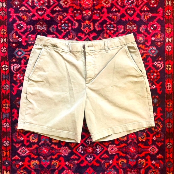 GAP Broken-In Chino Shorts - Picture 1 of 3